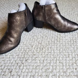 Boutique brand Qupid silver shimmer boots